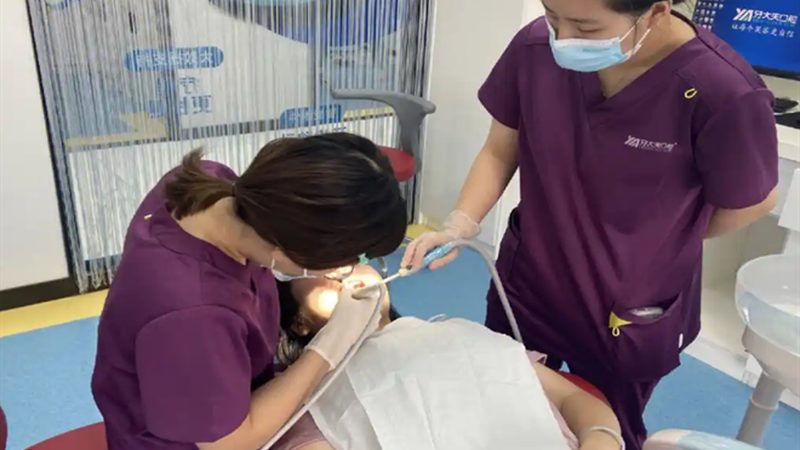 全瓷牙材质寿命之谜：揭秘其耐用性与维护之道